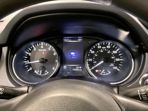 Used 2018 Nissan Rogue Sport SV AWD/4WD image 13