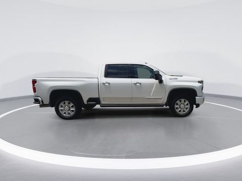 Used 2025 Chevrolet Silverado 2500 High Country w/ High Country Premium Package AWD/4WD image 13