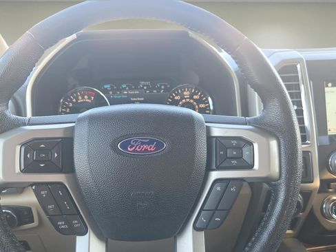 Used 2016 Ford F150 Lariat w/ Equipment Group 502A Luxury AWD/4WD image 12
