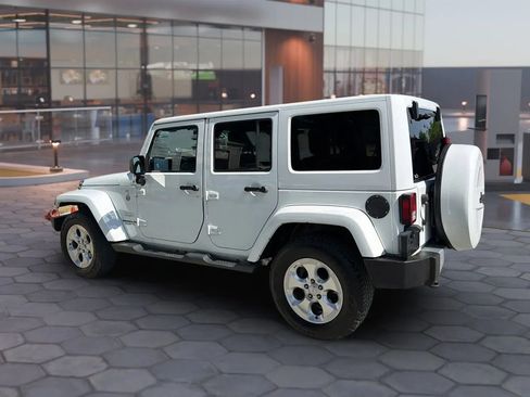 Used 2015 Jeep Wrangler Unlimited Sahara w/ Mopar Chrome Edition Group AWD/4WD image 7