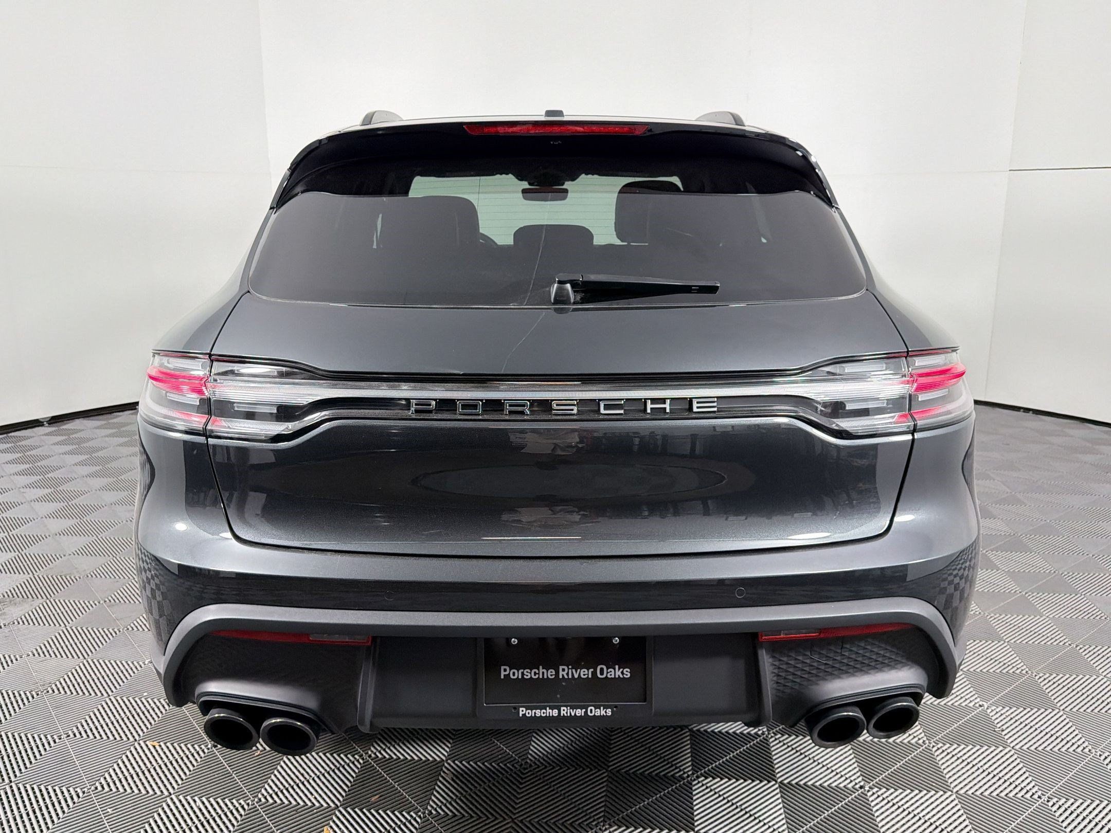 Certified 2026 Porsche Macan AWD/4WD image 10