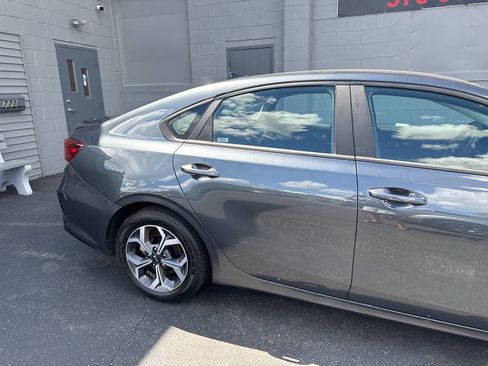 Used 2019 Kia Forte LXS image 8