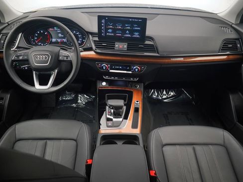 Used 2023 Audi Q5 2.0T Premium w/ Convenience Package image 8