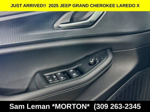 New 2025 Jeep Grand Cherokee Laredo X w/ Luxury Tech Group I image 17