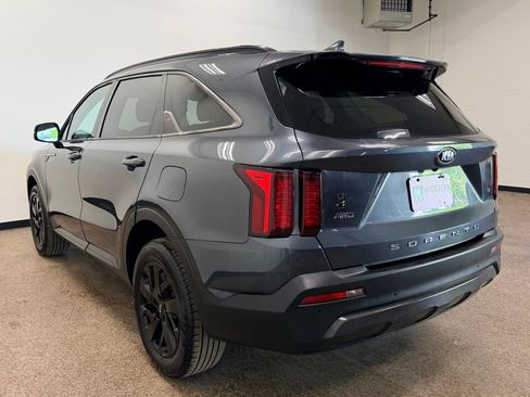 Used 2021 Kia Sorento S w/ Panoramic Sunroof Package AWD/4WD image 4