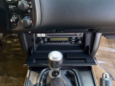 Used 2005 Honda S2000 image 25