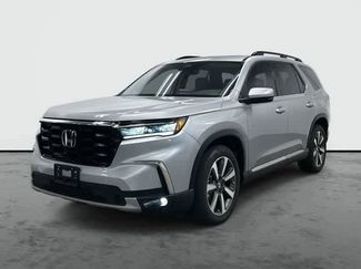 Used 2025 Honda Pilot Touring video 1