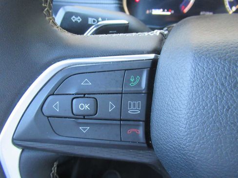 Used 2023 Jeep Grand Cherokee L Laredo image 21