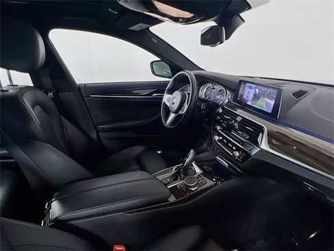 Used 2019 BMW 530i w/ Convenience Package image 10