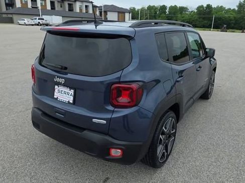 Used 2020 Jeep Renegade Latitude w/ Popular Equipment Group FWD image 9