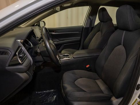 Used 2024 Toyota Camry LE image 9