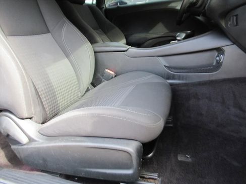 Used 2019 Dodge Challenger SXT image 9