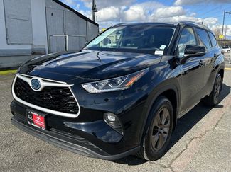 Certified 2023 Toyota Highlander Bronze Edition video 1