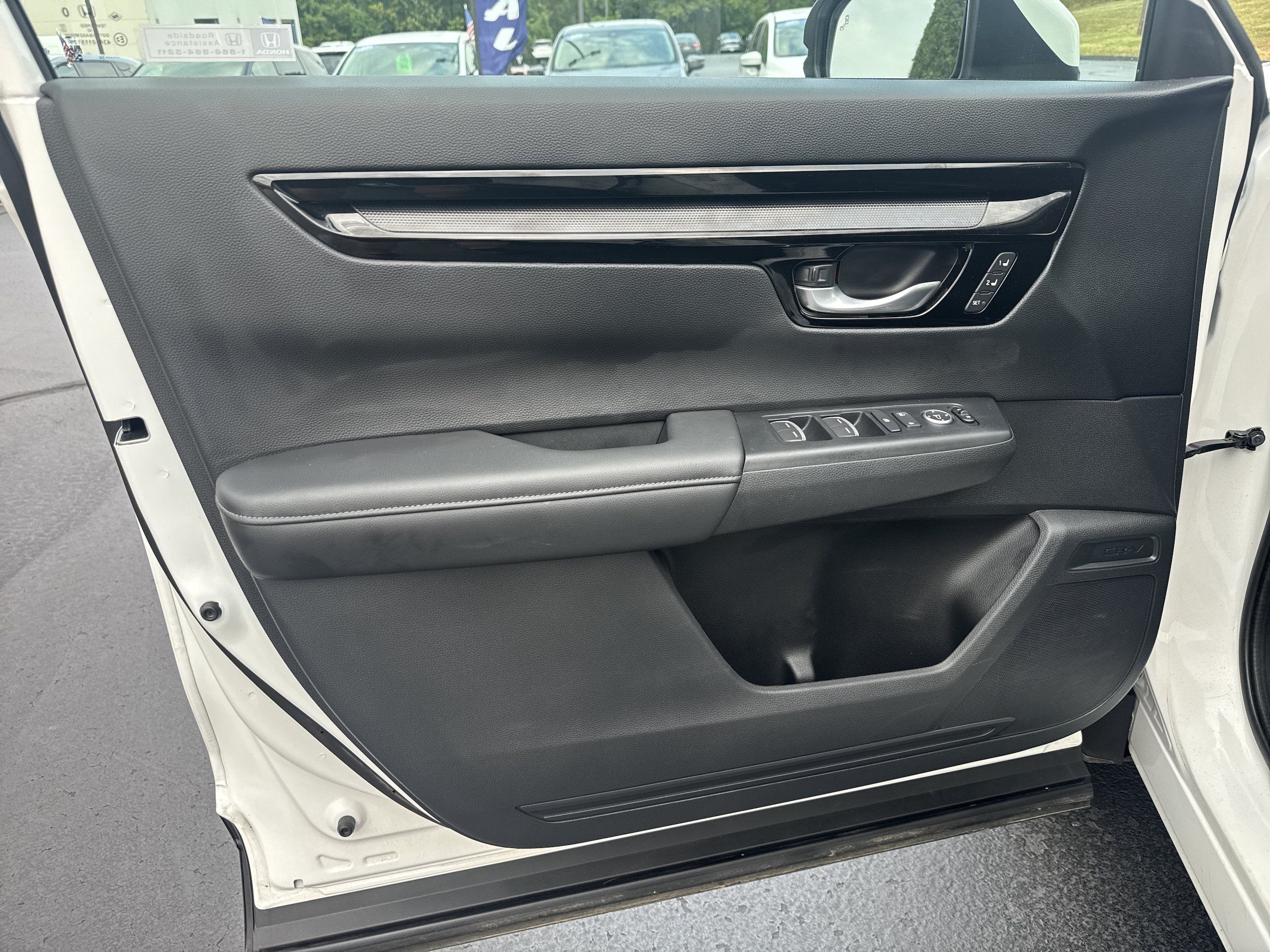 Used 2024 Honda CR-V EX-L image 8