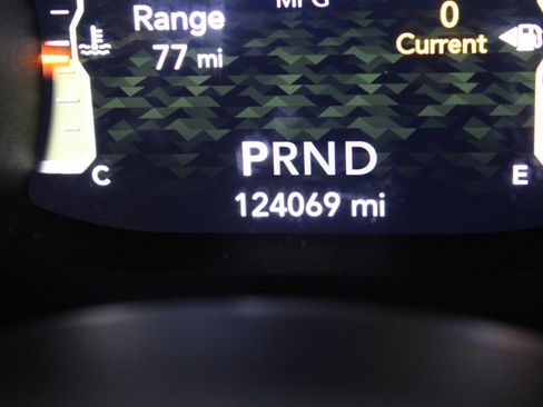 Used 2018 Jeep Wrangler Unlimited Rubicon AWD/4WD image 7