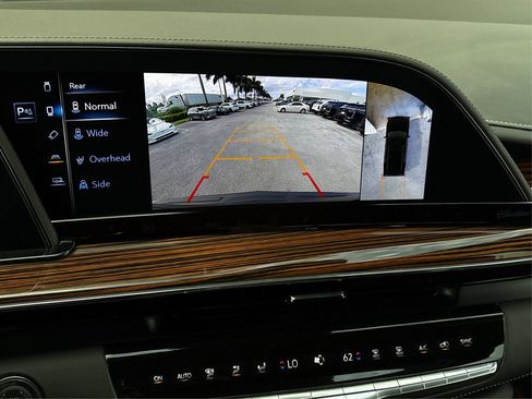 Certified 2024 Cadillac Escalade Premium Luxury image 27