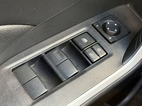 Used 2023 Toyota RAV4 LE AWD/4WD image 30