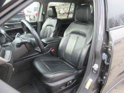 Used 2021 Jeep Grand Cherokee L Limited image 19