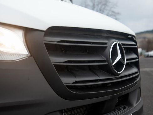 Used 2024 Mercedes-Benz Sprinter 3500 image 14