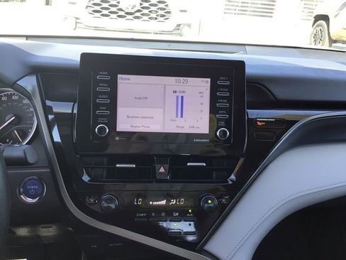 Used 2022 Toyota Camry LE FWD image 21