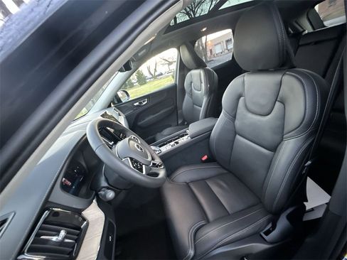 New 2026 Volvo XC60 B5 Ultra w/ Protection Package Premier image 9