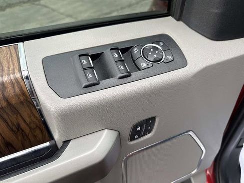 Used 2019 Ford F150 Lariat w/ Equipment Group 501A Mid image 13