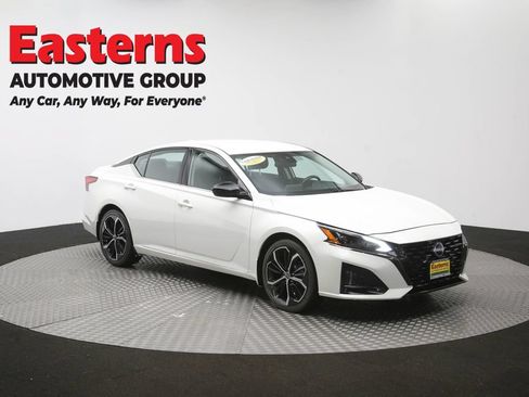 Used 2023 Nissan Altima 2.5 SR FWD image 49