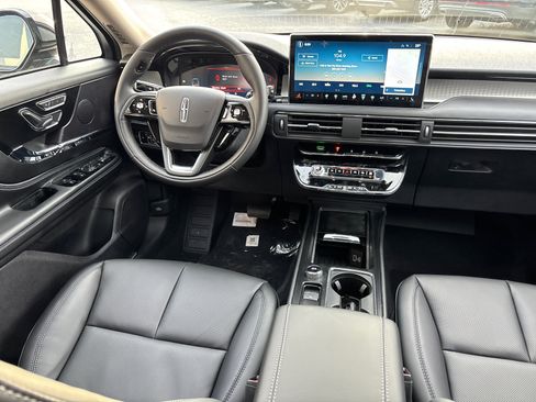 New 2026 Lincoln Corsair Premiere image 31