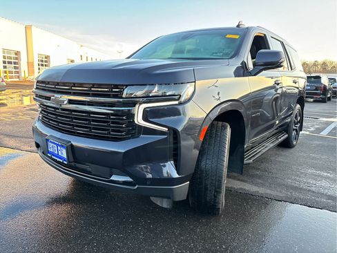 Used 2022 Chevrolet Tahoe RST w/ Luxury Package image 5