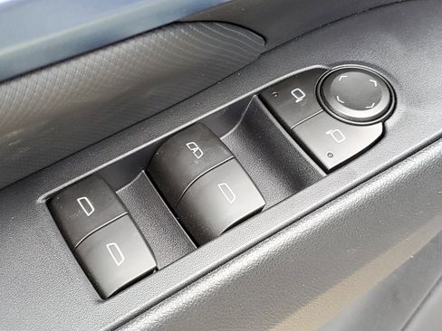 New 2026 Chevrolet Equinox EV LT image 20