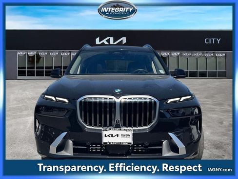 Used 2024 BMW X7 xDrive40i w/ Executive Package AWD/4WD image 2