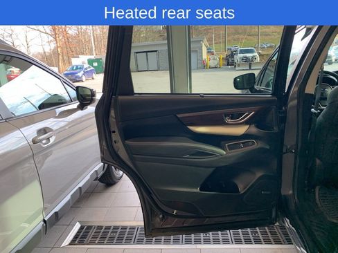 Used 2022 Subaru Ascent Touring image 15
