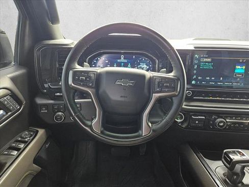 Used 2023 Chevrolet Silverado 1500 ZR2 w/ Technology Package image 11