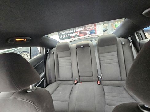 Used 2013 Dodge Charger SE RWD image 21