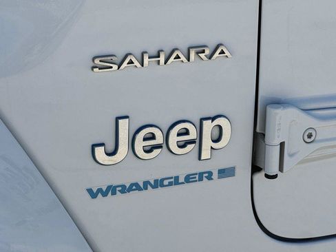 Certified 2024 Jeep Wrangler Unlimited Sahara AWD/4WD image 11