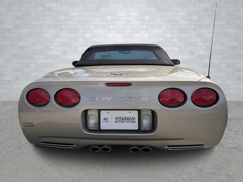 Used 2002 Chevrolet Corvette Convertible w/ Preferred Equipment Group2 image 6