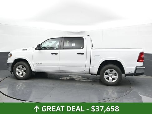 Used 2025 RAM 1500 Big Horn AWD/4WD image 10