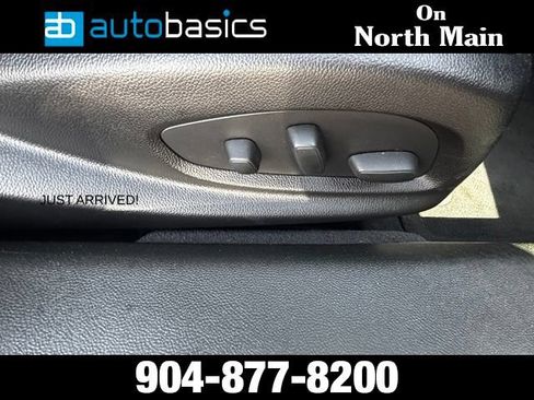 Used 2017 Chevrolet Impala Premier FWD image 13