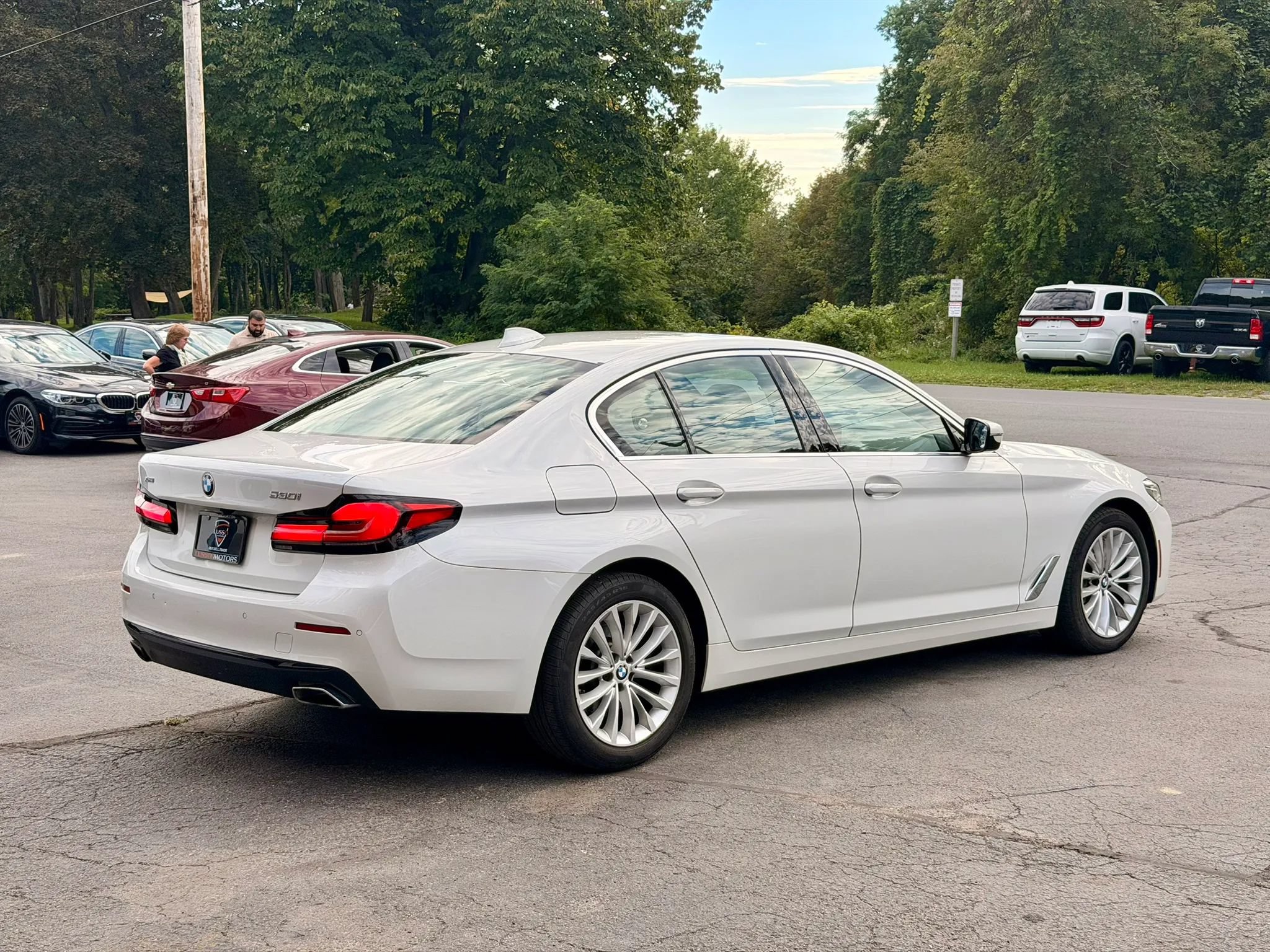 Used 2022 BMW 530i xDrive w/ Premium Package AWD/4WD image 39