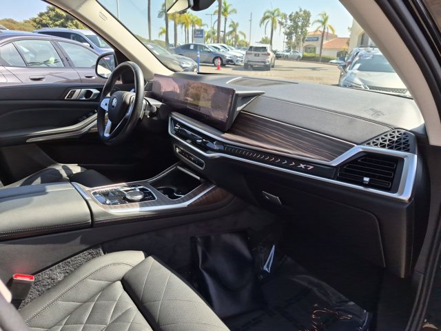 Used 2024 BMW X7 xDrive40i w/ Parking Assistance Package AWD/4WD image 23