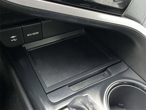 Used 2019 Toyota Camry SE image 29