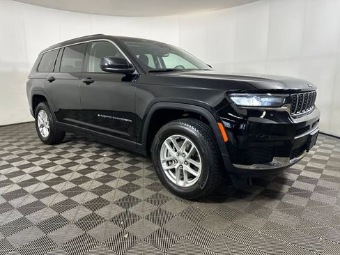 Used 2022 Jeep Grand Cherokee L Laredo w/ Luxury Tech Group I image 2