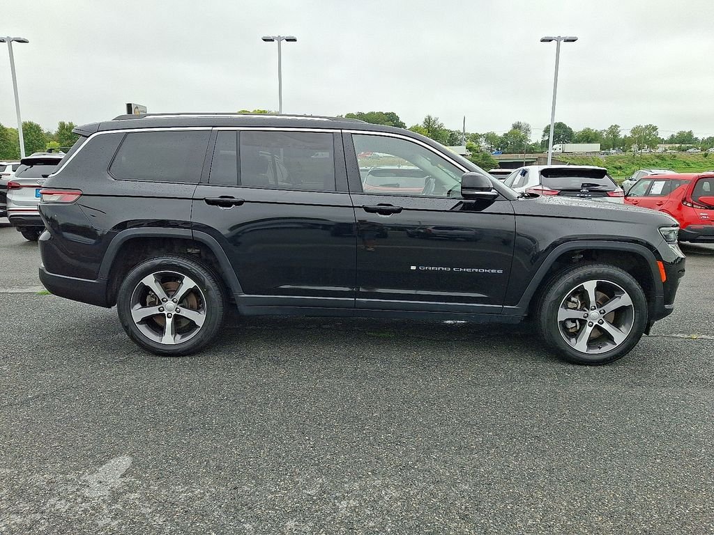 Used 2023 Jeep Grand Cherokee L Limited AWD/4WD image 8