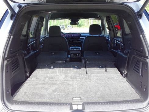 Used 2025 Buick Enclave AWD Preferred image 45