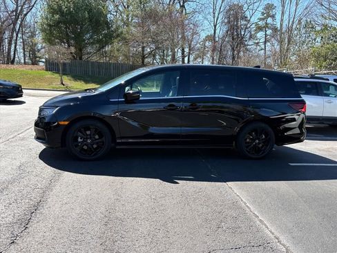 Used 2024 Honda Odyssey Sport image 4