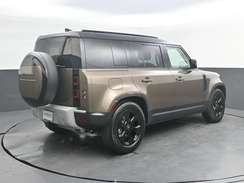 Used 2025 Land Rover Defender 110 S AWD/4WD image 7