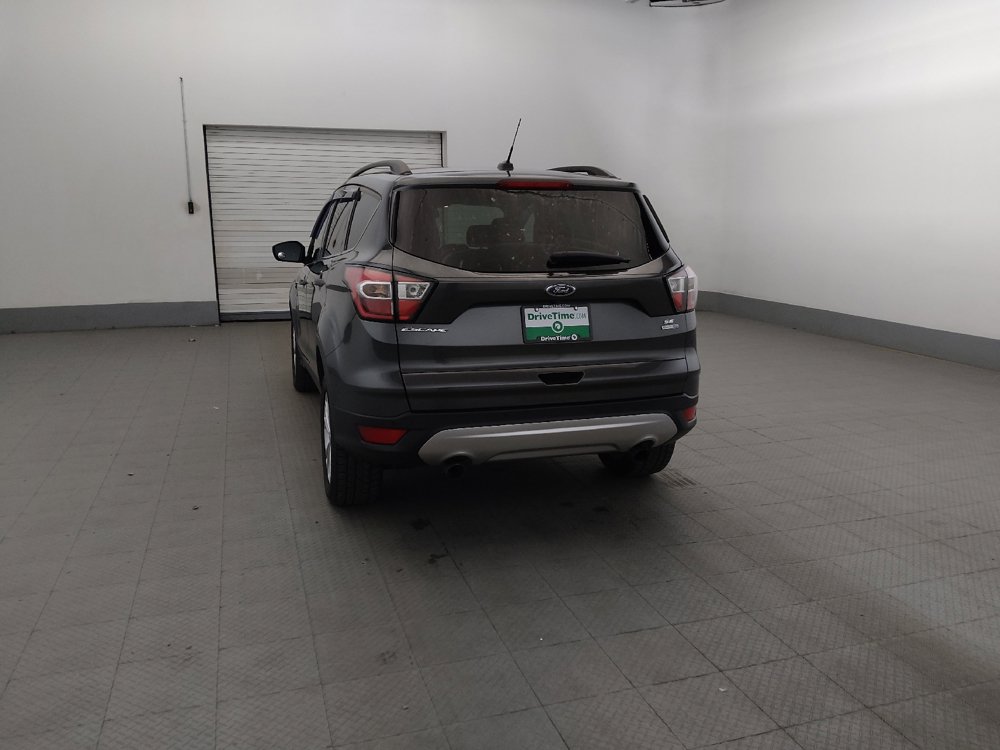 Used 2017 Ford Escape SE w/ SE Leather Comfort Package AWD/4WD image 6