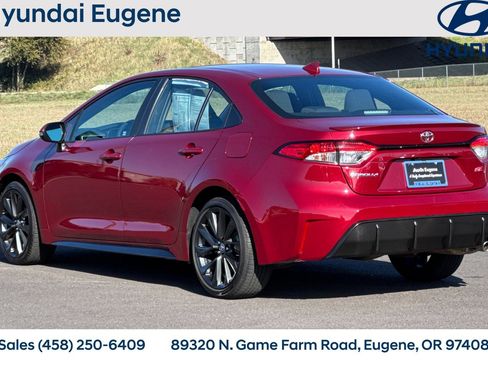 Used 2024 Toyota Corolla SE FWD image 6