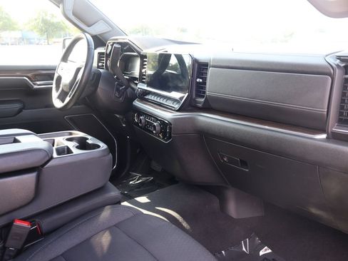 Used 2023 Chevrolet Silverado 1500 LT AWD/4WD image 25