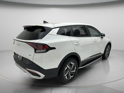 Used 2023 Kia Sportage LX AWD/4WD image 6